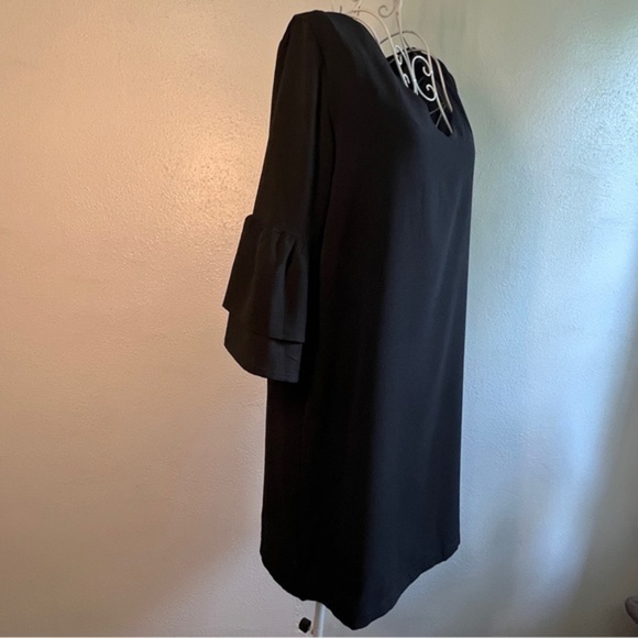 Belongsci black v-neck dress w/three-quarter length sleeves, Sz M. Preowned. EUC - Picture 2 of 8
